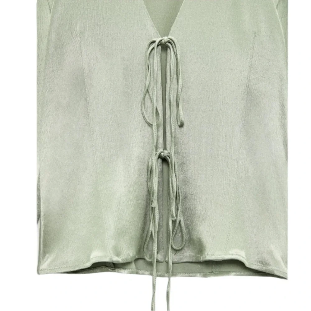 Zara Medium Light Green‎ Satin blouse - Picture 5 of 10